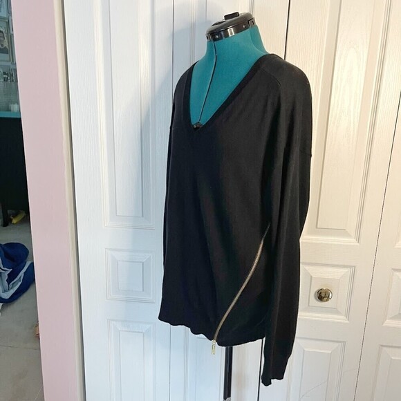 Michael Kors V Neck Cotton Angora Dual Side Gold Zippers Long Sleeve Sweater - Picture 6 of 13